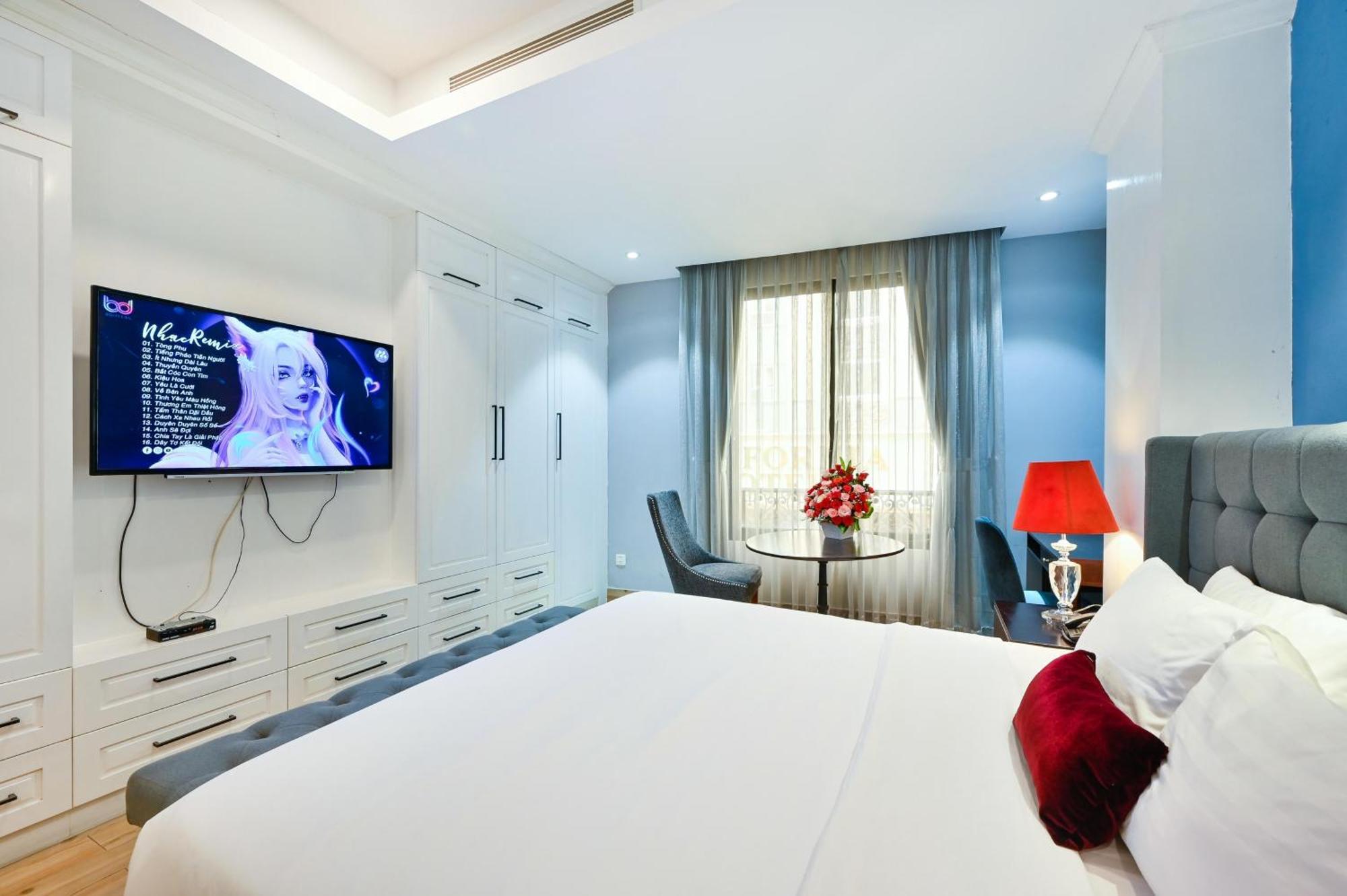 California Saigon Hotel & Rooftop Pool Хошимин Экстерьер фото