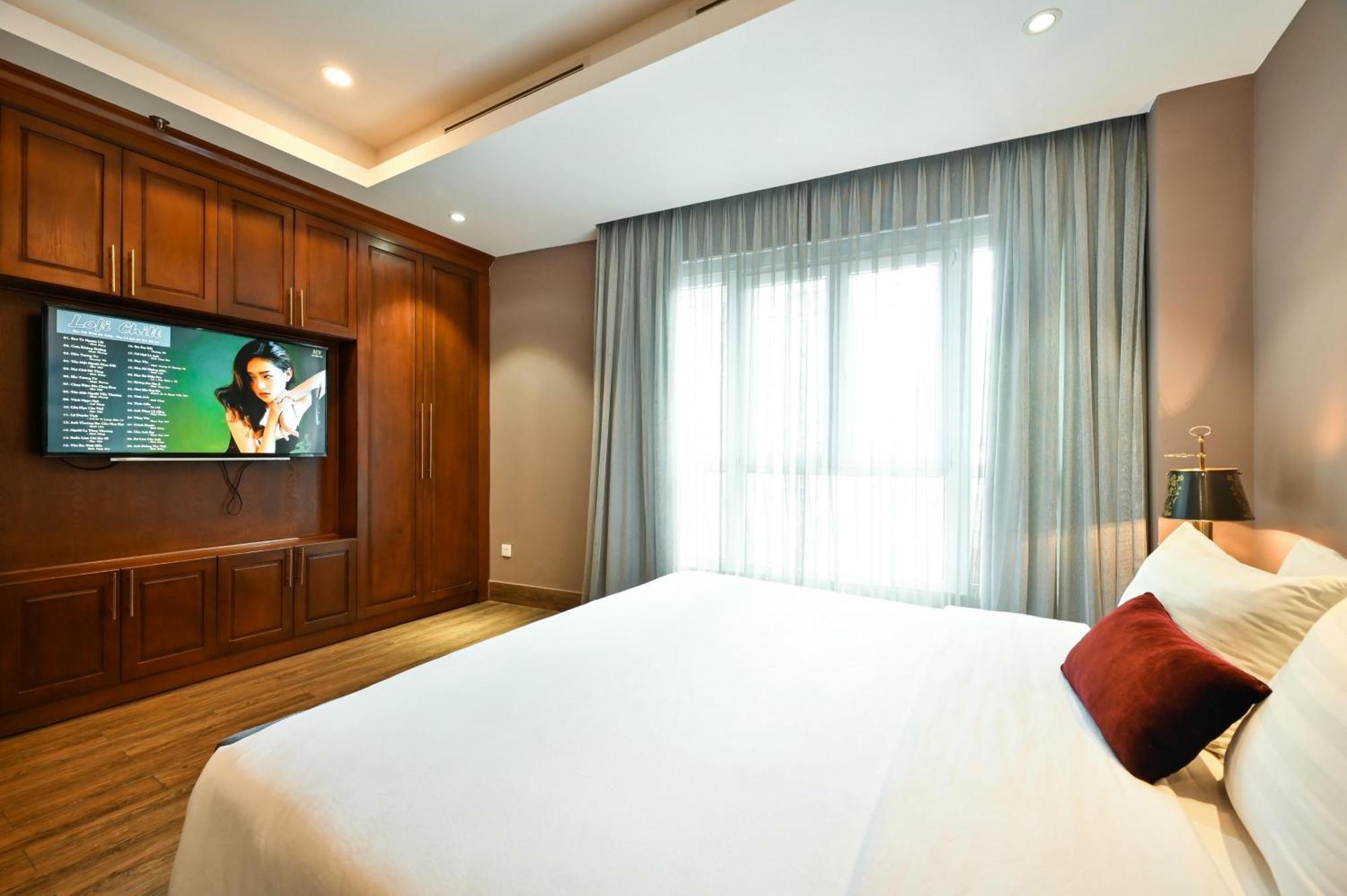 California Saigon Hotel & Rooftop Pool Хошимин Экстерьер фото