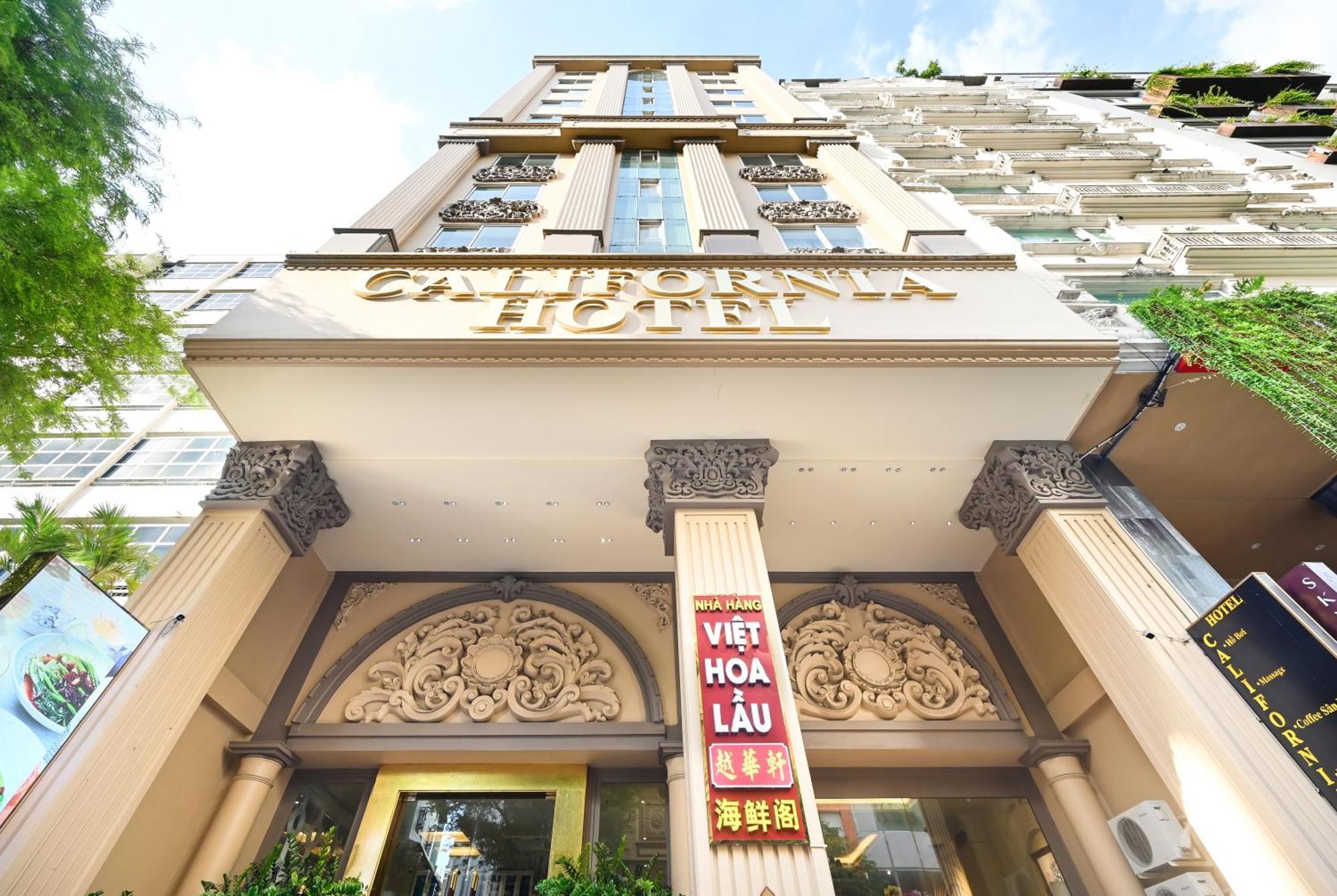 California Saigon Hotel & Rooftop Pool Хошимин Экстерьер фото